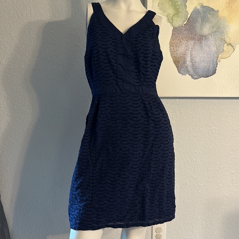 OLD NAVY Women's Blue Eyelet Lace V-Neck Sleeveless Sheath Dress
